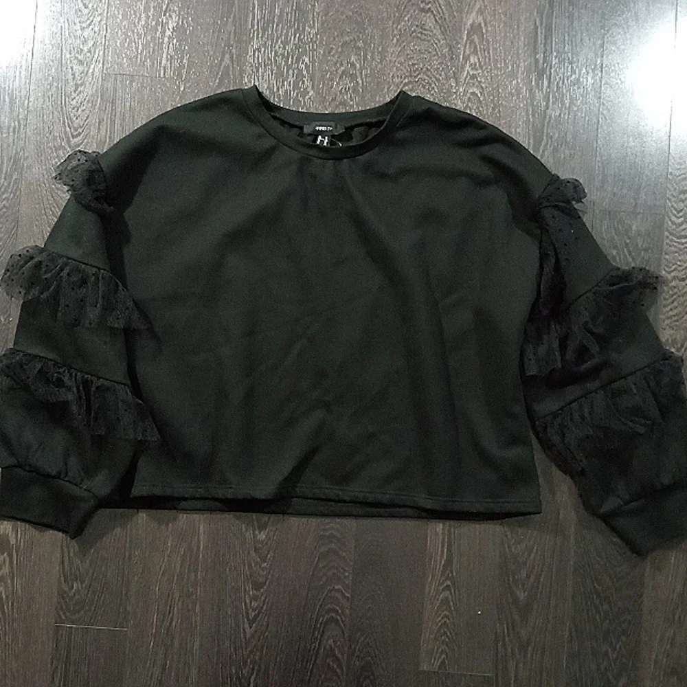 Forever 21 Black Lace Sweatshirt - Size 3X - Picture 2 of 11
